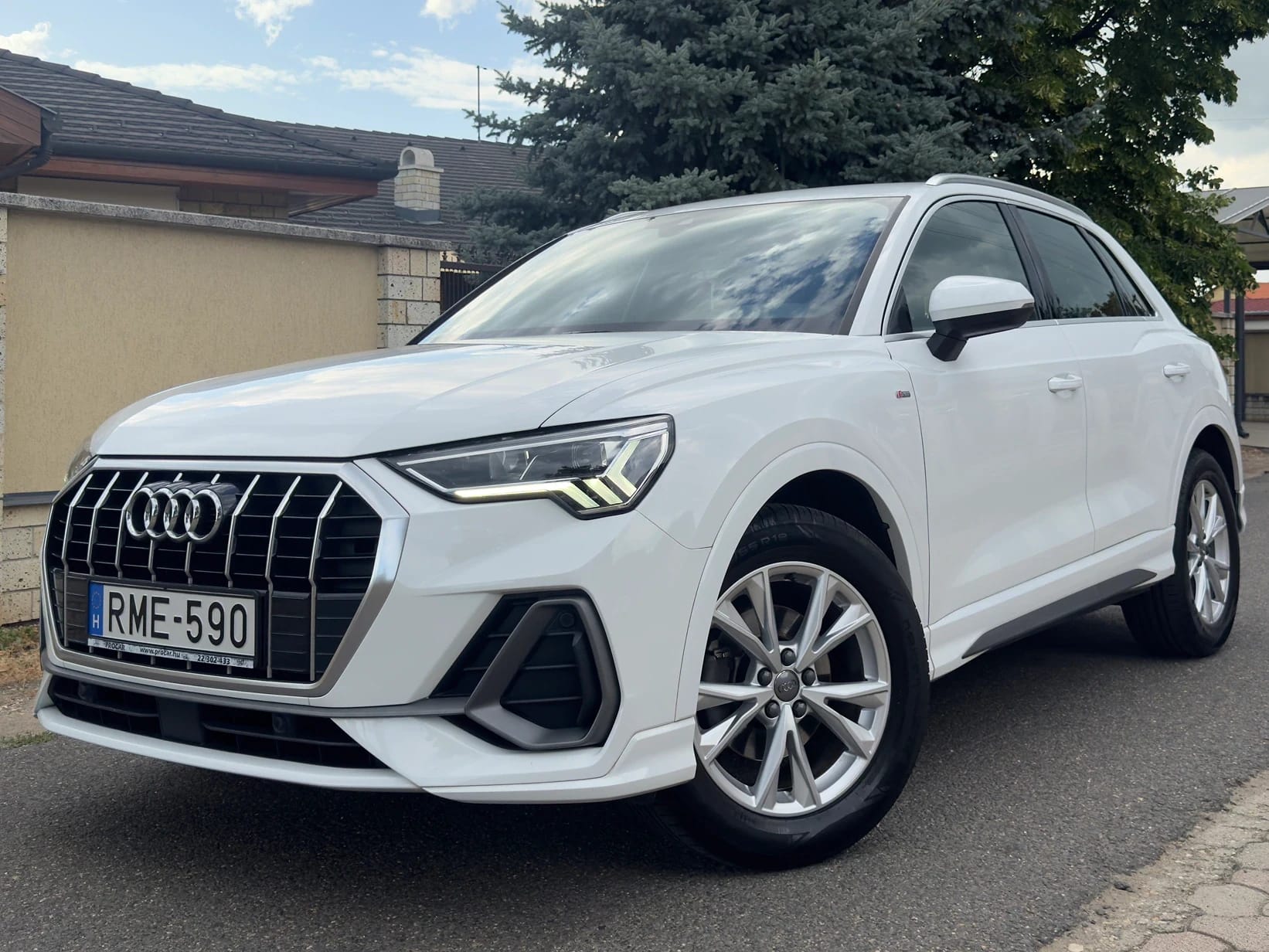 AUDI Q3 35 TFSI S line S-tronic